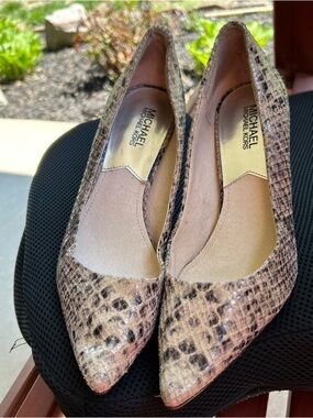 Michael Kors Pointed Toe Leather Phyton Snakeskin Pumps Heels Women 9.